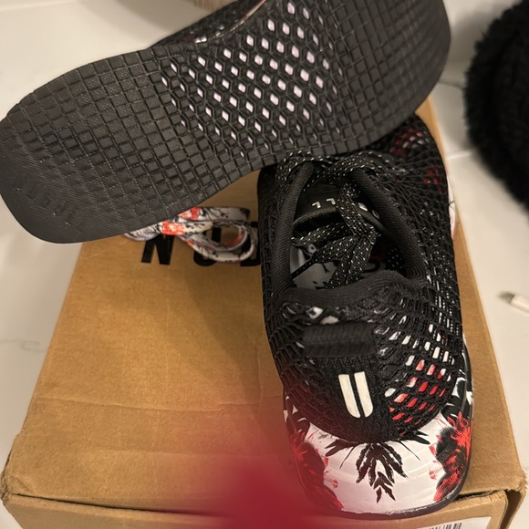 WORN ONCE! WOMENS NOBULL SNEAKERS 7.5 - Picture 5 of 5